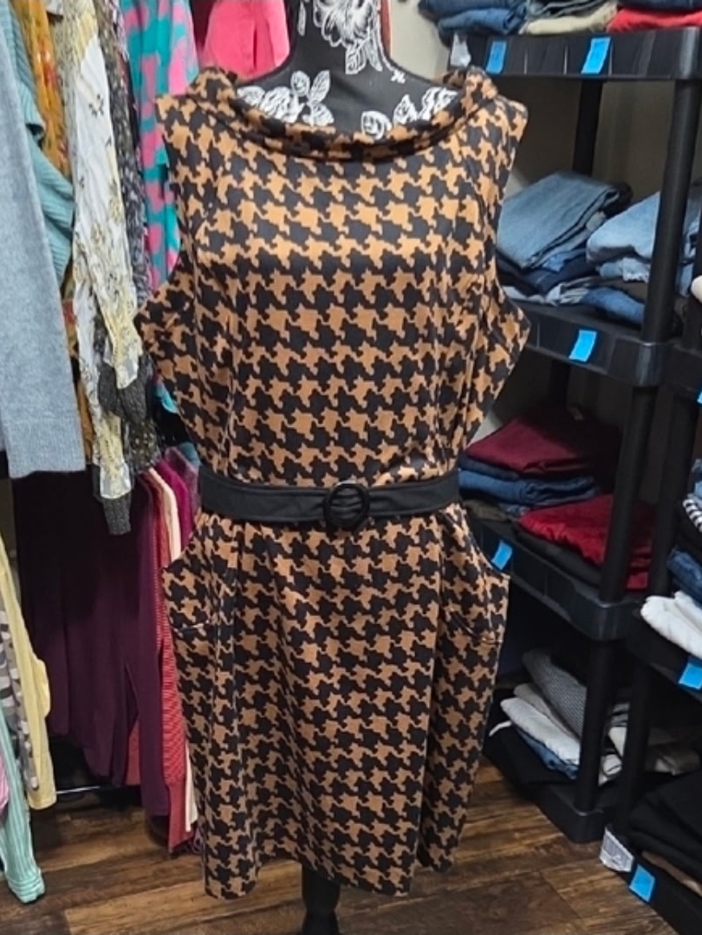 Clued Collection Black and Brown Houndstooth Belted Shift Dress